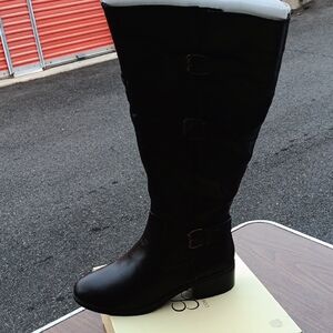 Women's Black Knee-High Boots